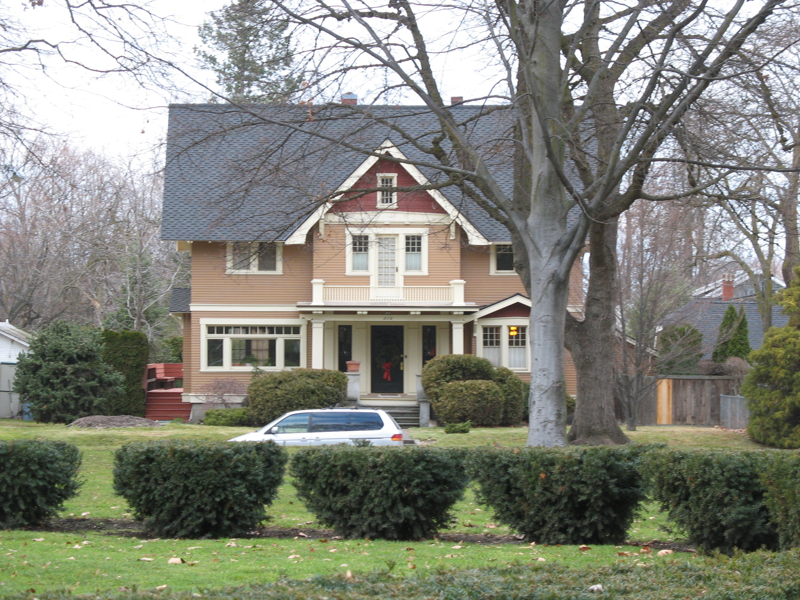 I may be a House Voyeur